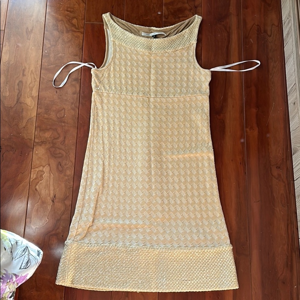 Diane VonFurstenberg size 4 summer short dress
